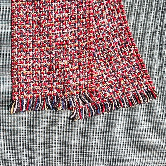 V Fraas Acrylic Women’s Scarf Good Condition - Picture 5 of 6